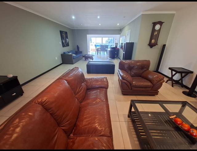 4 BEDROOM FREEHOLD FOR SALE IN PRIMROSE HILL